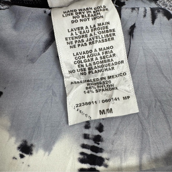 Lucky Brand Y2K Black and White Tie-Dye Long Sleeve Swim Top rash guard~ Small - Picture 6 of 13